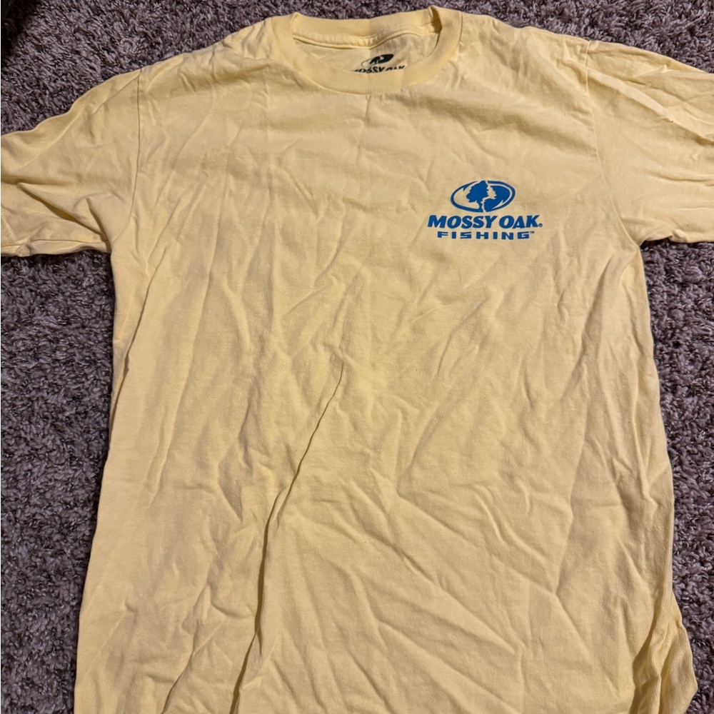Mossy Oak Women’s Light Yellow Fishing Tee